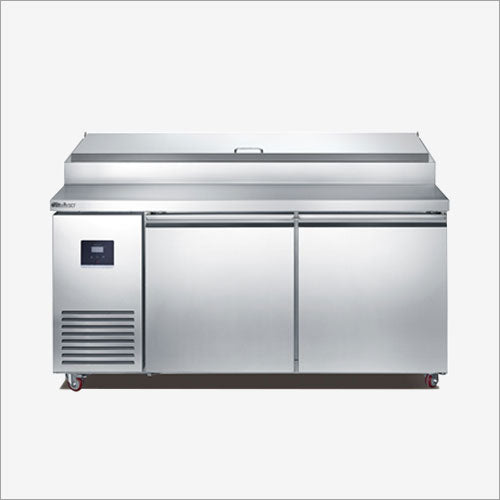 Pizza cooling tables