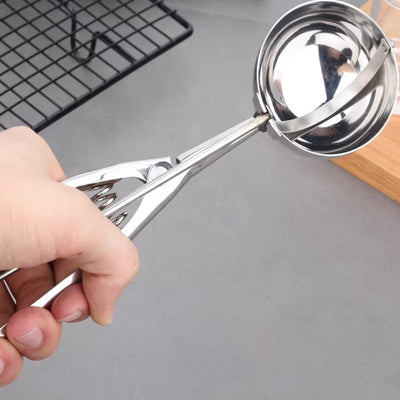 Korean style stainless steel ice cream scoop（5.3cm）